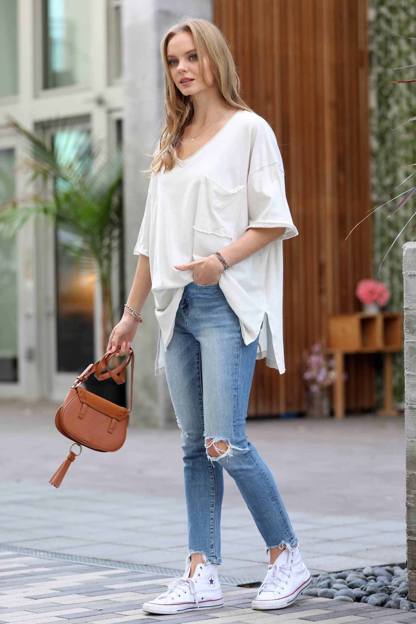 BOYFRIEND TEE