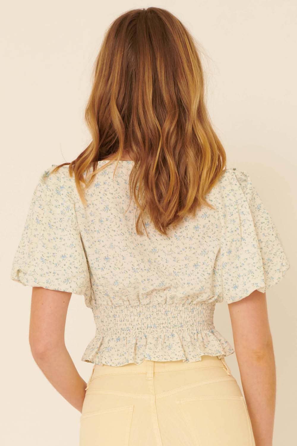 FLORAL SMOCKED CROPPED TOP
