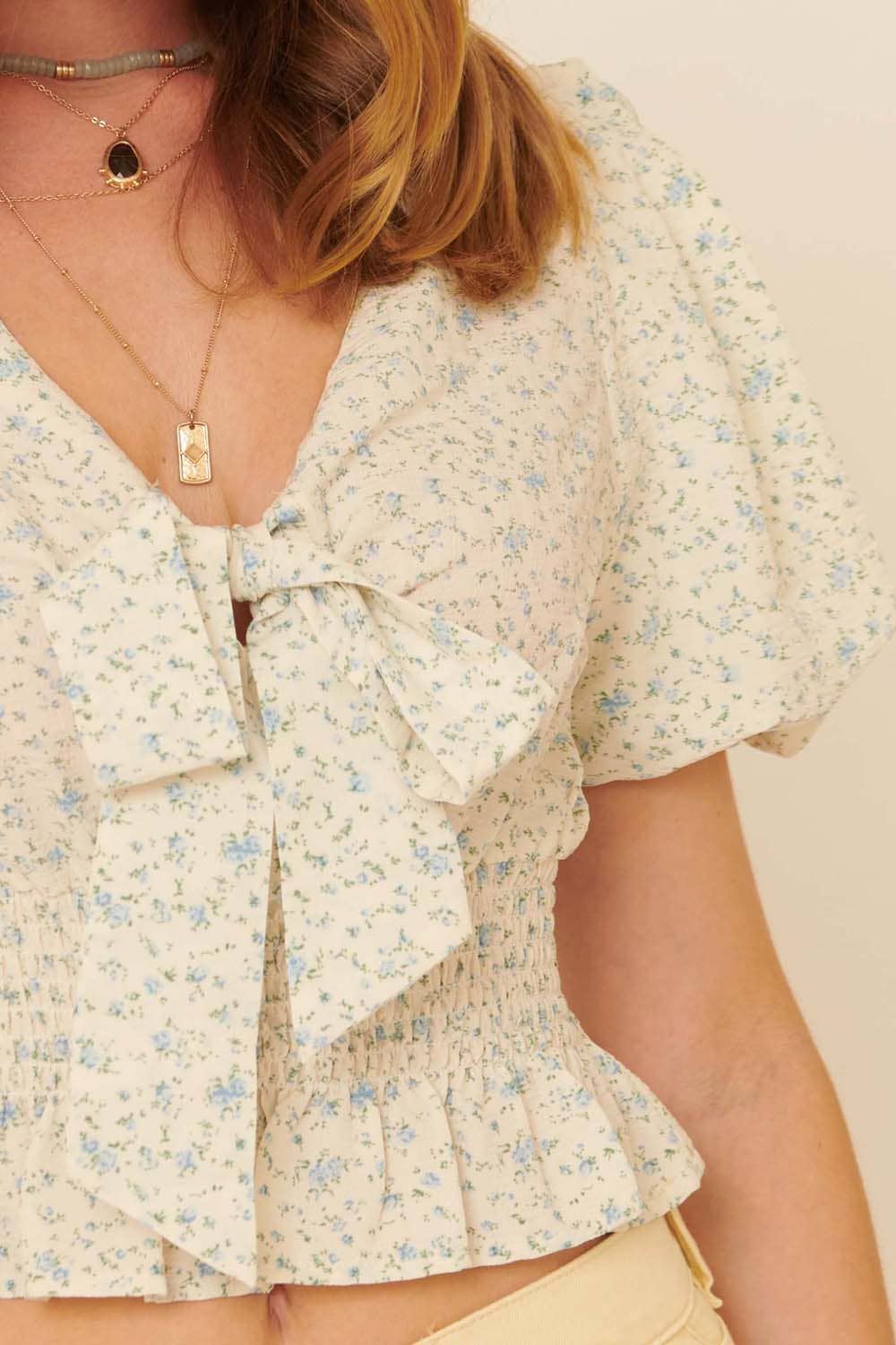 FLORAL SMOCKED CROPPED TOP